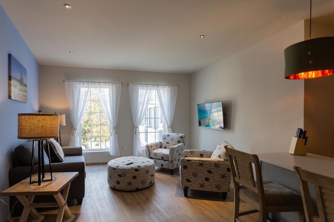 Oranjestad City Suites Bagian luar foto