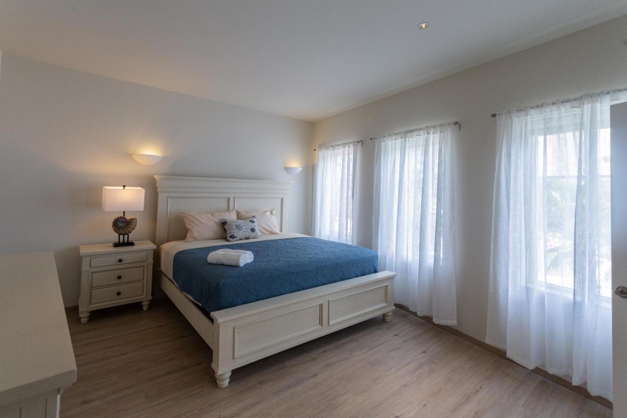 Oranjestad City Suites Bagian luar foto
