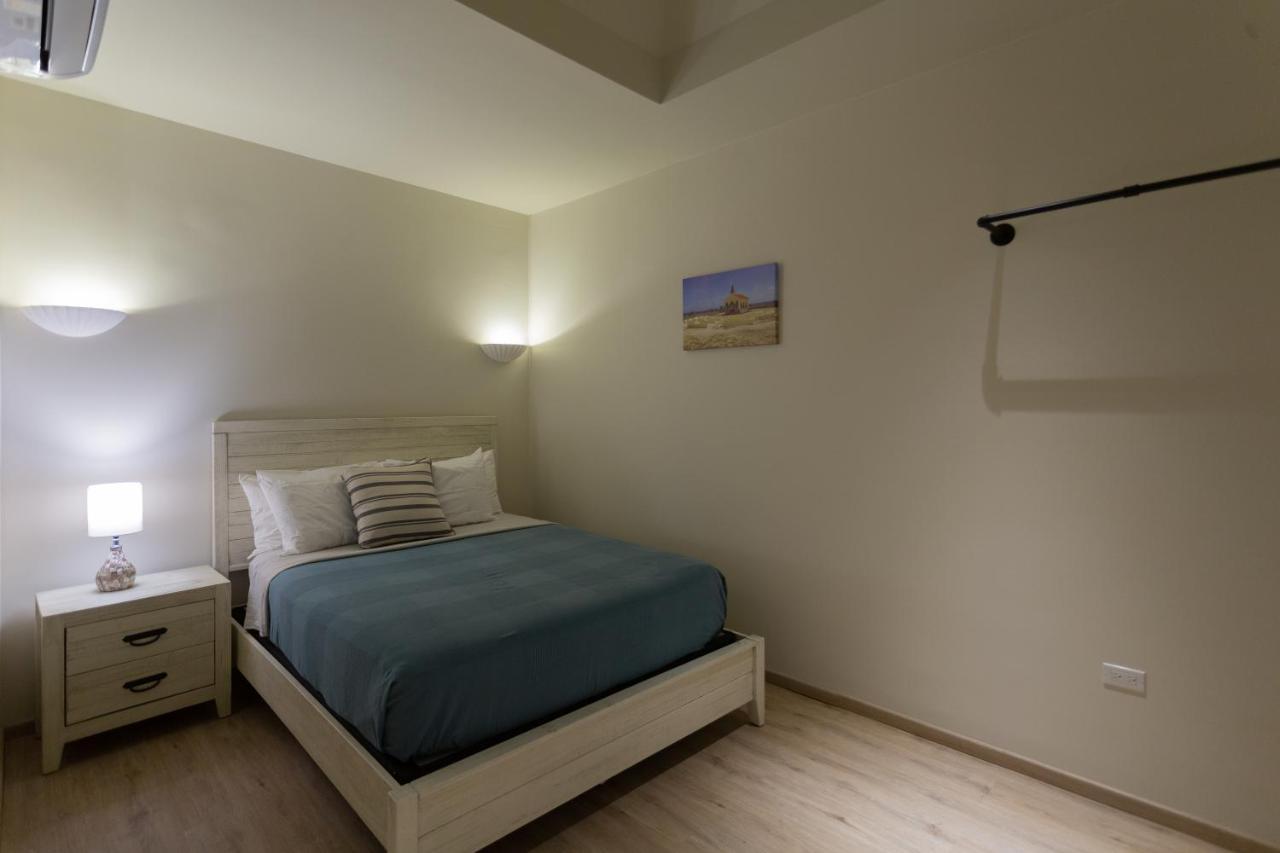 Oranjestad City Suites Bagian luar foto